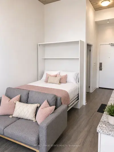 1900 Simcoe Street N 835, Oshawa, On L1g 4y3