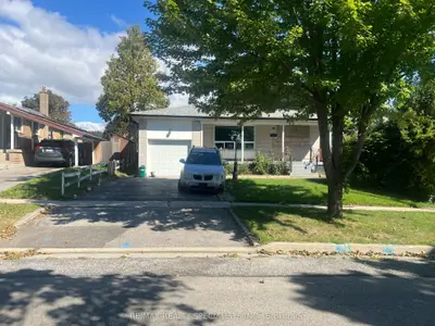 22 Griselda Crescent, Toronto, On M1g 3p6