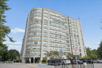 712 Rossland Road E 615, Whitby, On L1n 9e8