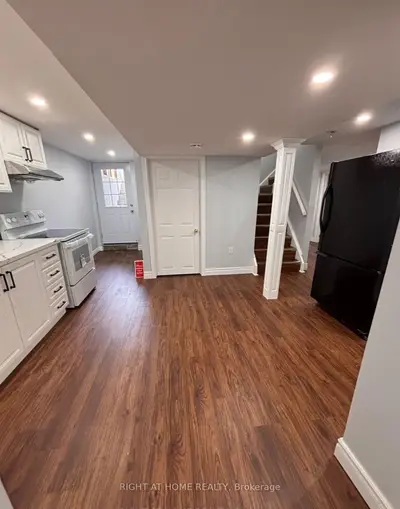 530 Mclevin Avenue, Toronto, On M1b 4h6