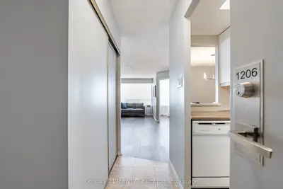 5 Greystone Walk Drive 1206, Toronto, On M1k 5j5