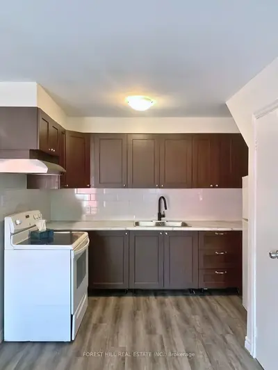 422 Danforth Avenue B, Toronto, On M4k 1p3