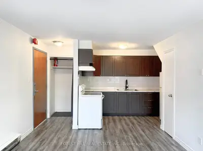 422 Danforth Avenue B, Toronto, On M4k 1p3