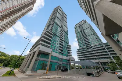 Condo Apartment in Toronto