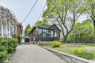 388 O'connor Drive, Toronto, On M4j 2w1