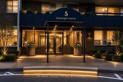 Condo Apartment in Toronto
