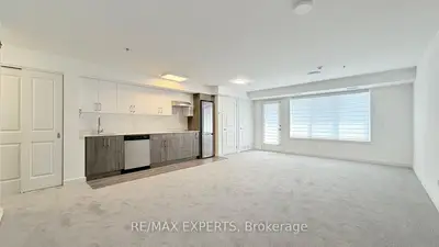 45 Connaught Avenue 404, Toronto, On M4l 2v8