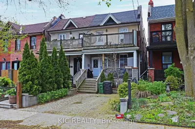 20 Ashdale Avenue, Toronto, On M4l 2y7