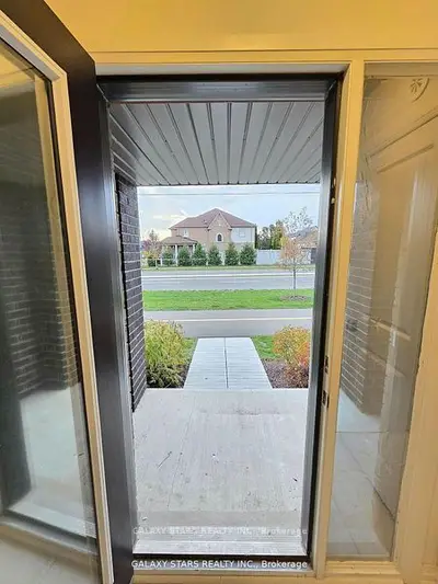 16 Emmas Way, Whitby, On L1r 0s7