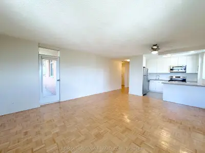 30 Denton Avenue 925, Toronto, On M1l 4p2
