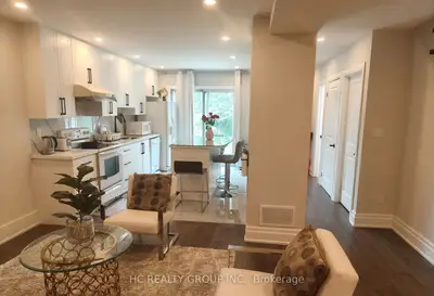 118 Courcelette Road, Toronto, On M1n 2t2