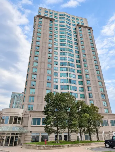 18 Lee Centre Drive 2110, Toronto, On M1h 3h5