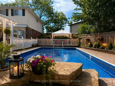 235 Barkley Crescent, Oshawa, On L1j 2e7