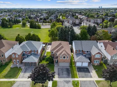 989 Deer Valley Drive, Oshawa, On L1j 8n2