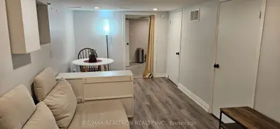 372 Rhodes Avenue, Toronto, On M4l 3a5