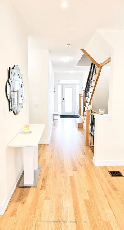 70 Mountainside Crescent, Whitby, On L1r 0p5