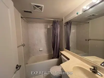 50 Brian Harrison Way 802, Toronto, On M1p 5j4