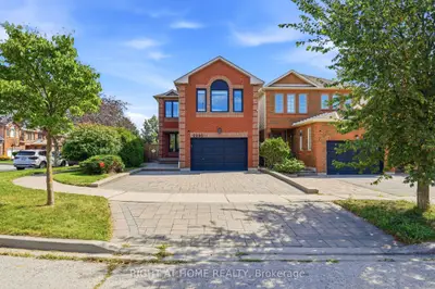 2295 Wildwood Crescent, Pickering, On L1x 2r8