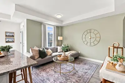 2550 Castlegate Crossing 204, Pickering, On L1x 0g4