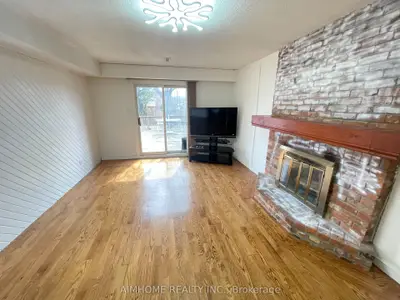 4 Mcgrath Court Main & Lower Level, Toronto, On M1c 3b5
