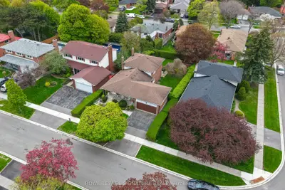 14 Logstone Crescent, Toronto, On M1e 4m3