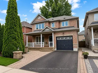 5 Canoe Crescent, Toronto, On M1x 1x9