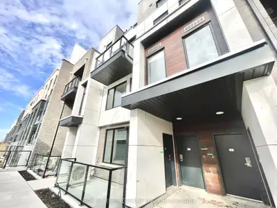 Condo Townhouse in Toronto