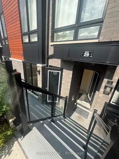 30 Liben Way 29, Toronto, On M1b 0e8