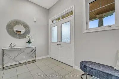 40 Britannia Avenue E, Oshawa, On L1l 0c1