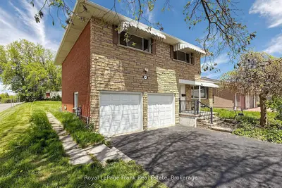 Detached in Oshawa