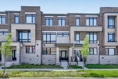 Att/Row/Townhouse in Ajax