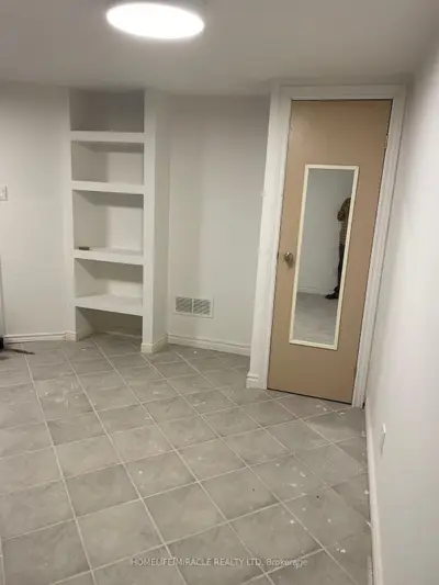 26 Anola Place, Toronto, On M1k 4w7