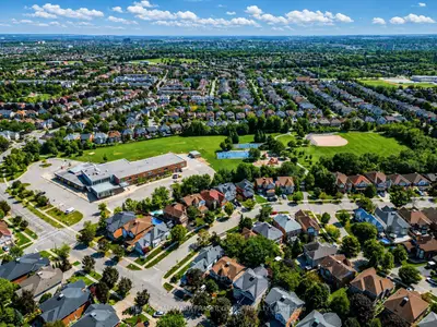 1 Mcneilage Court, Ajax, On L1t 3z5