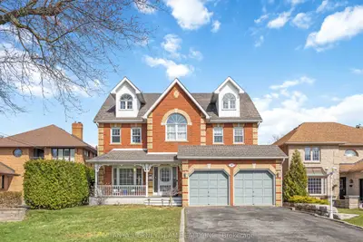 467 Oakwood Drive, Pickering, On L1w 2m8
