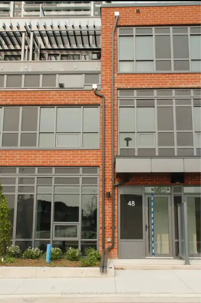 Condo Townhouse in Oshawa