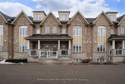 70 Lovegrove Lane, Ajax, On L1s 0e7