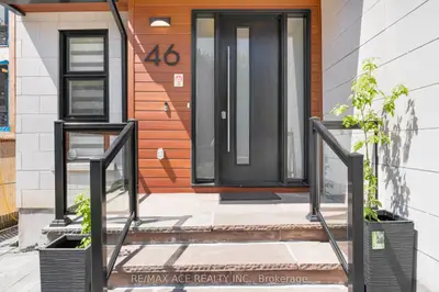 46 Sunnypoint Crescent, Toronto, On M1m 1b9
