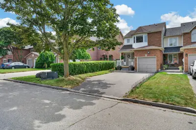 92 Vail Meadows Crescent, Clarington, On L1c 4t3