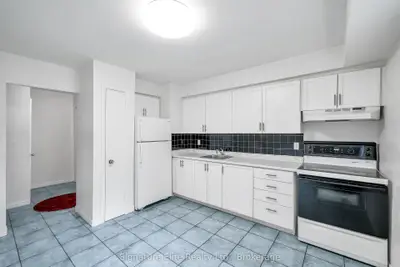 730 Cedar Street 7, Oshawa, On L1h 4m7