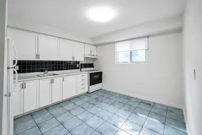 730 Cedar Street 7, Oshawa, On L1h 4m7