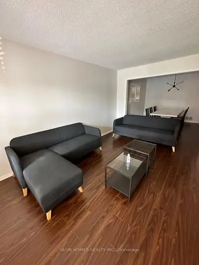 3 Lord Roberts Drive, Toronto, On M1k 3w1