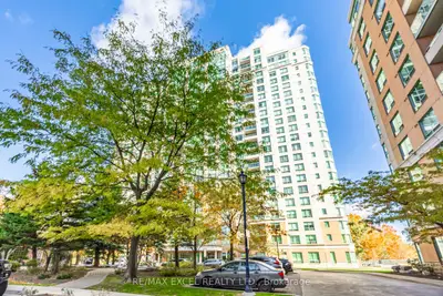 125 Omni Drive W 739, Toronto, On M1p 5a9