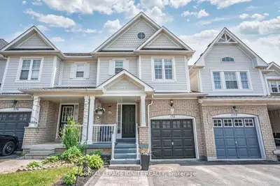 172 Kirkland Place, Whitby, On L1p 1x2