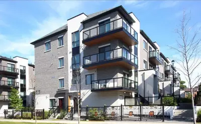 50 Morecambe Gate B102, Toronto, On M1w 2n6
