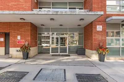 Condo Apartment in Toronto