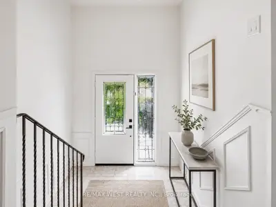 62 Littleleaf Drive, Toronto, On M1b 1z2