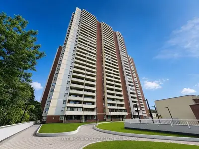 1 Massey Square 609, Toronto, On M4c 5l4