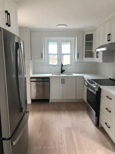 762 Hillcroft Street, Oshawa, On L1g 7h6