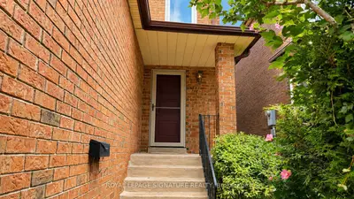 77 Brimstone Crescent, Toronto, On M1v 3c8