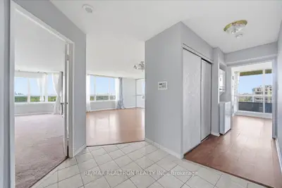 5 Greystone Walk Drive 1604, Toronto, On M1k 5j5